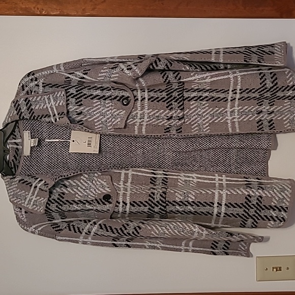 By Design Sweaters - NWT By Design gray, white & black sweater shacket cardigan Sz L
